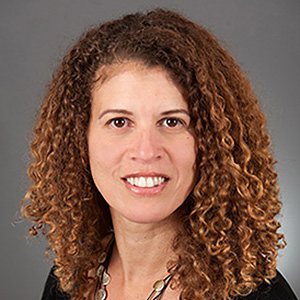 Stephanie Brewster Headshot
